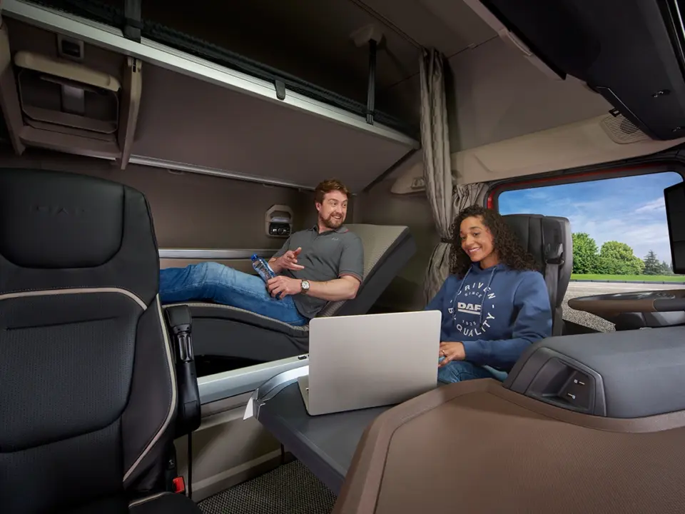 DAF XG+ Verstellbares Relax-Bett